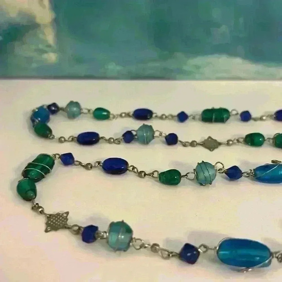Blue Green Long Vintage Beaded Silver Tone Glass Necklace 30” - Picture 5 of 13